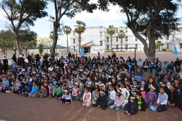 بالصور: مدرسة الأخوة الابتدائية بيافا تحتفل بيوم الأم 